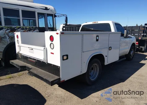 2016 Ford F-350 Chassis z USA, uszkodzony, nr VIN 1FDRF3G68GEC86660